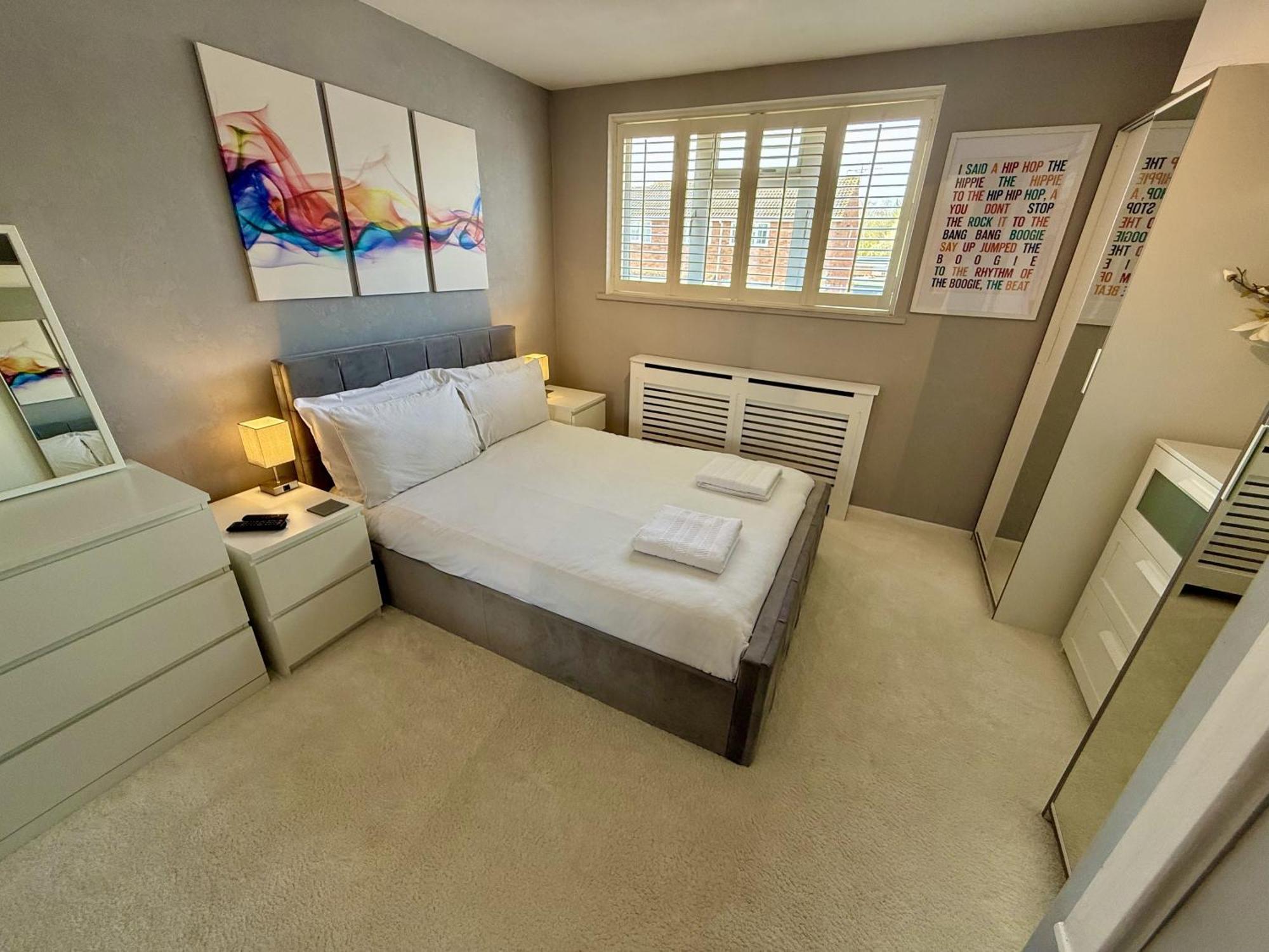 Willa Fantastic 2-Bed House With Parking - Hosted By Hutch Lifestyle Leamington Spa Zewnętrze zdjęcie